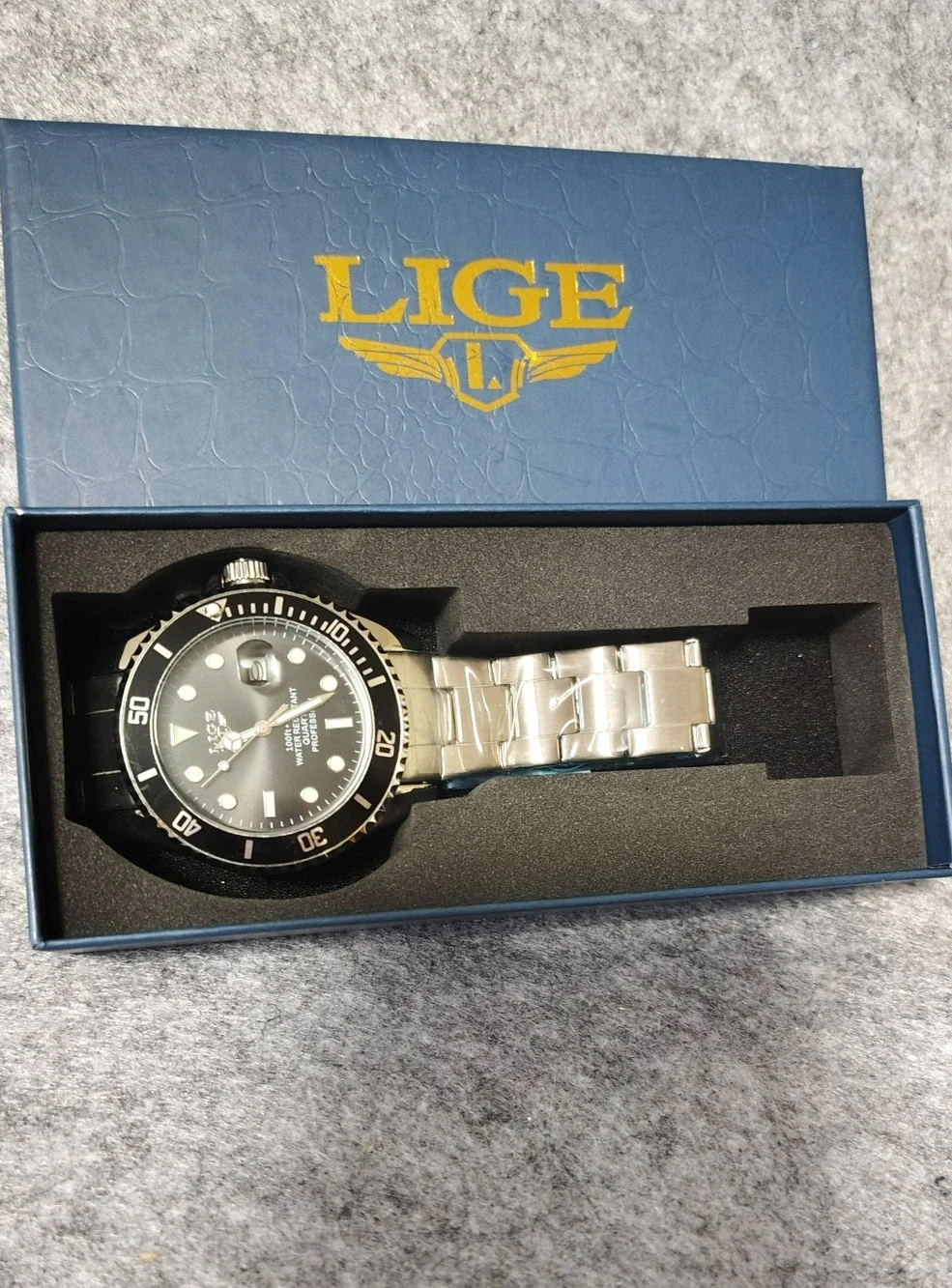 LIGE Men's Quartz Stainless Steel Link Dive Watch NIB 8.66 in